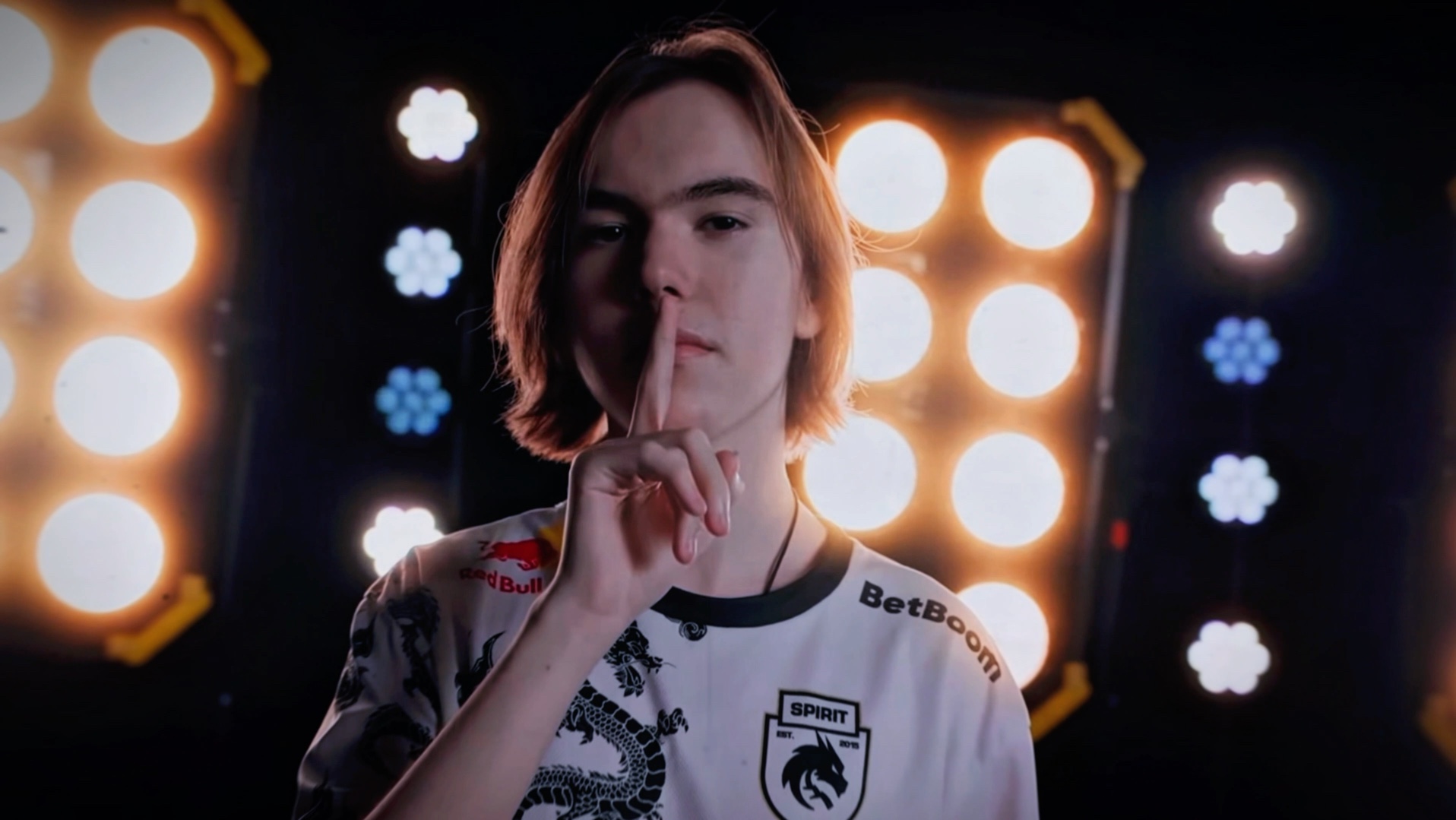 CS2补丁：Valve修复了游戏玩法错误、手雷问题，并更新了Jura地图